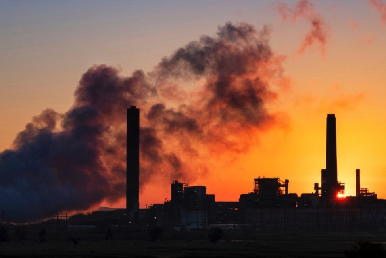 Australians want wealthy polluters to help pay for the impact of climate damage, new research shows.