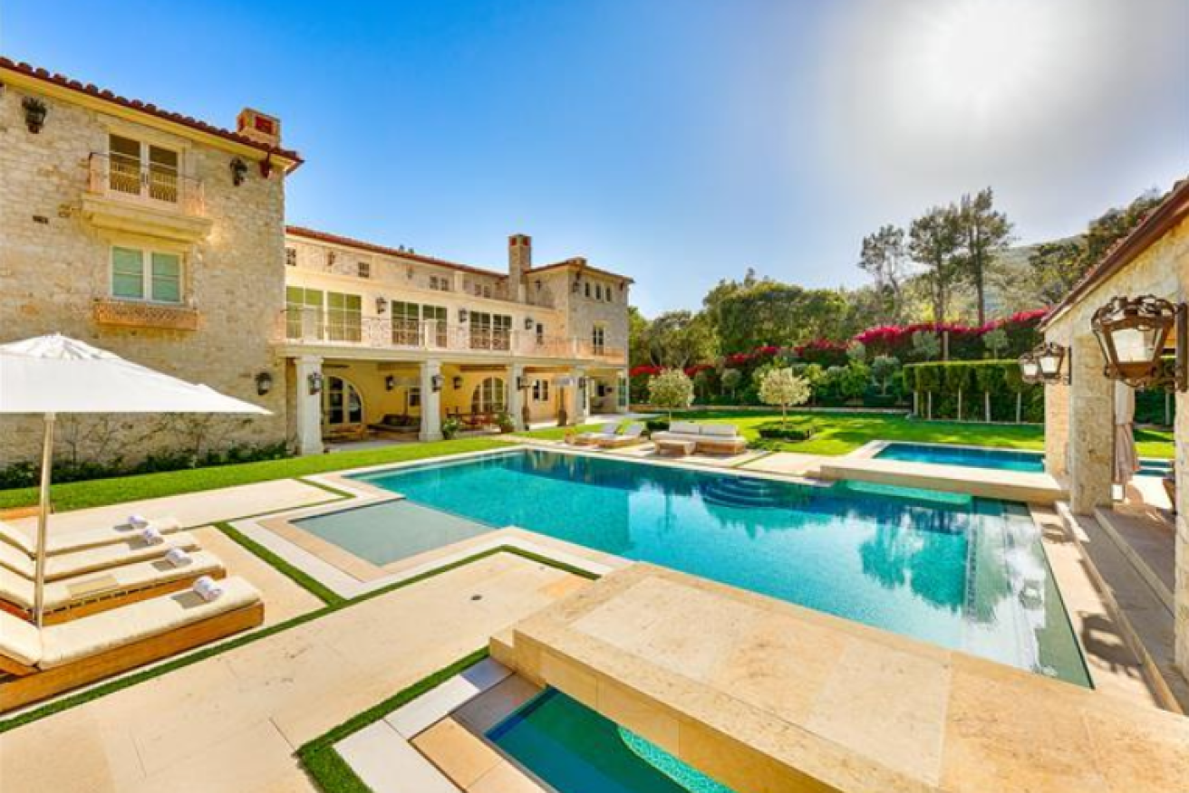 Malibu is abuzz with rumours that Harry and Meghan are mulling a move to Malibu's palatial Petra Manor.