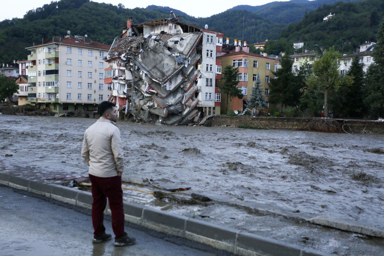 Flooding in northern Turkey has claimed a number of lives and forced hundreds to evacuate. 