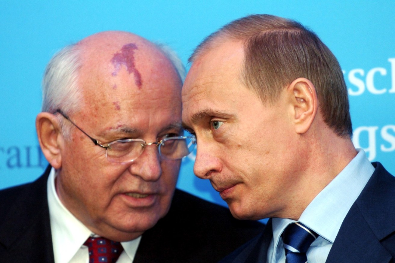 Mr Gorbachev and Mr Putin together in 2004.