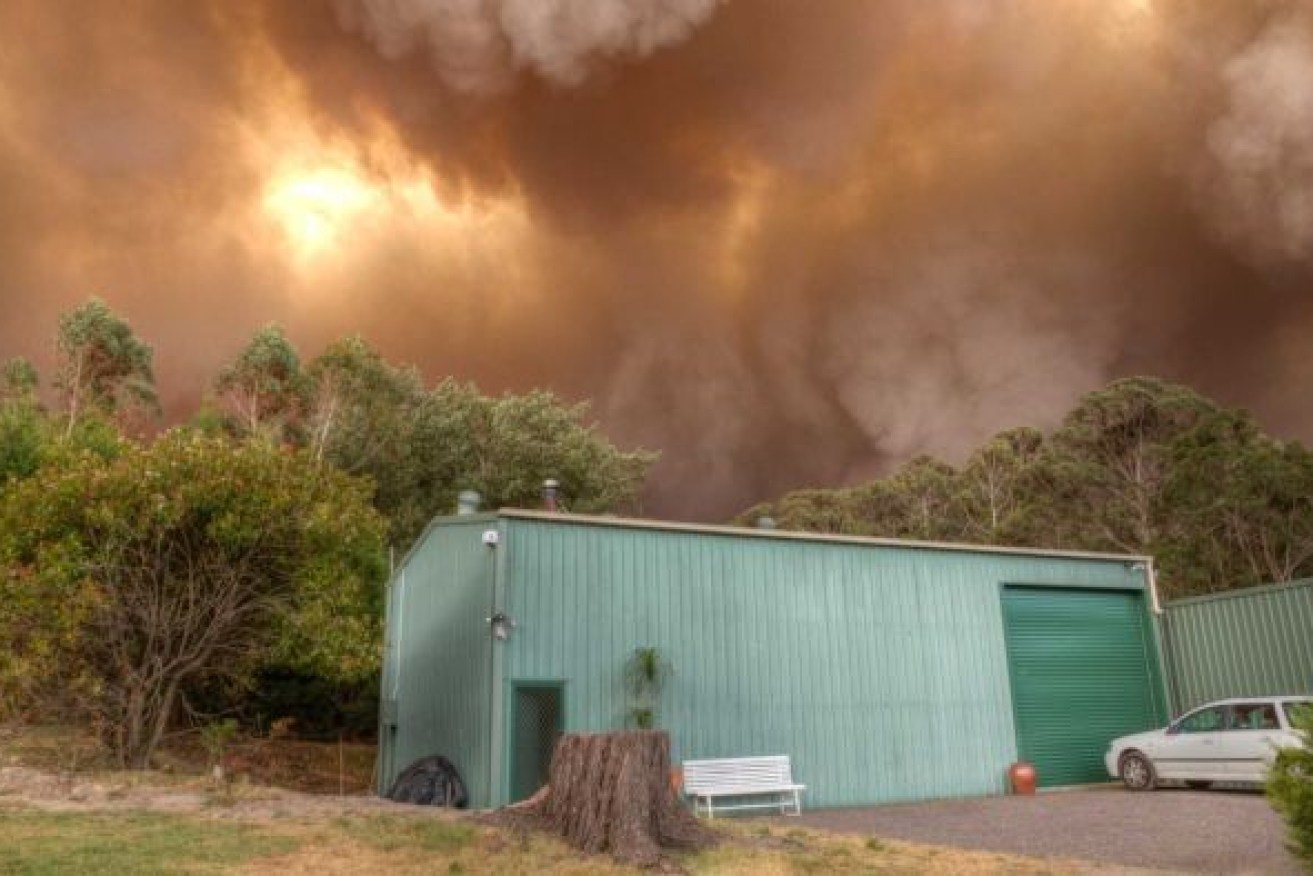 Residents were on high alert when the wind changed direction suddenly as the Lithgow fire headed towards Bilpin.