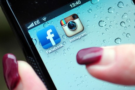 Social media sites slam &#8216;one-size-fits-all&#8217; e-safety crackdown