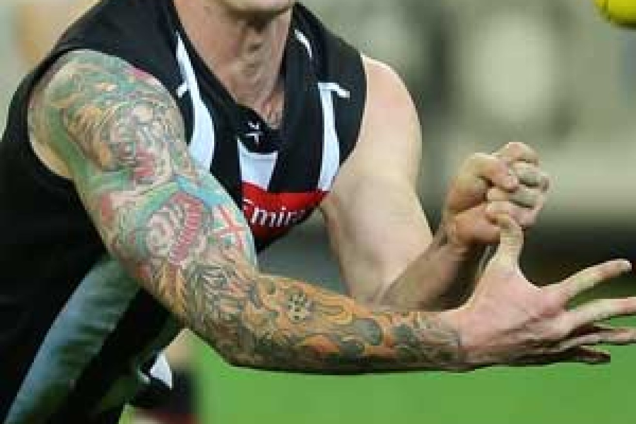 Dayne Beams' premiership medal has been bought by his AFL club while snooker's Neil Robertson has also pledged financial support to aid bushfire relief efforts.