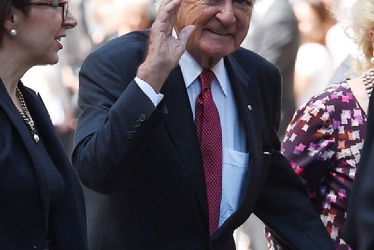Bob Hawke arrives at the Sydney Town Hall. Photo: AAP