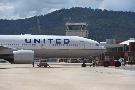Breath test busts United Airlines pilots for flying high before takeoff