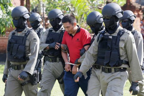 Police rehearse moving Bali duo
