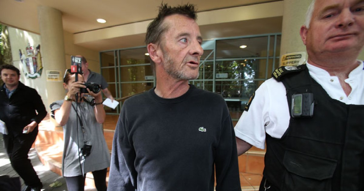 AC/DC drummer replaced ahead of NZ trial | The New Daily