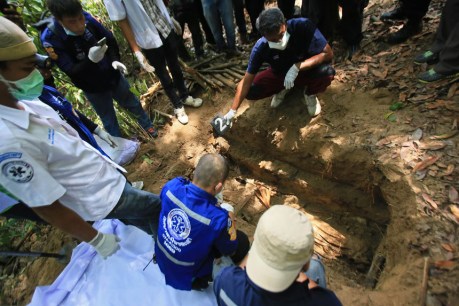 Mass graves of suspected migrants found