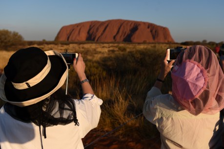 Traditional owners mark Uluru handback