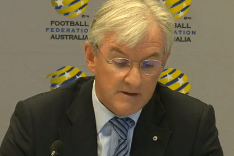 Aussie soccer chief Steven Lowy drops in on FIFA in bid to end stand-off