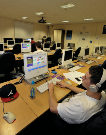 IT lab students