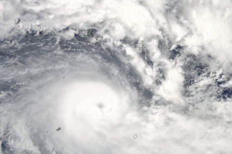 Cyclone warning for Darwin, Tiwis, as tropical low intensifies