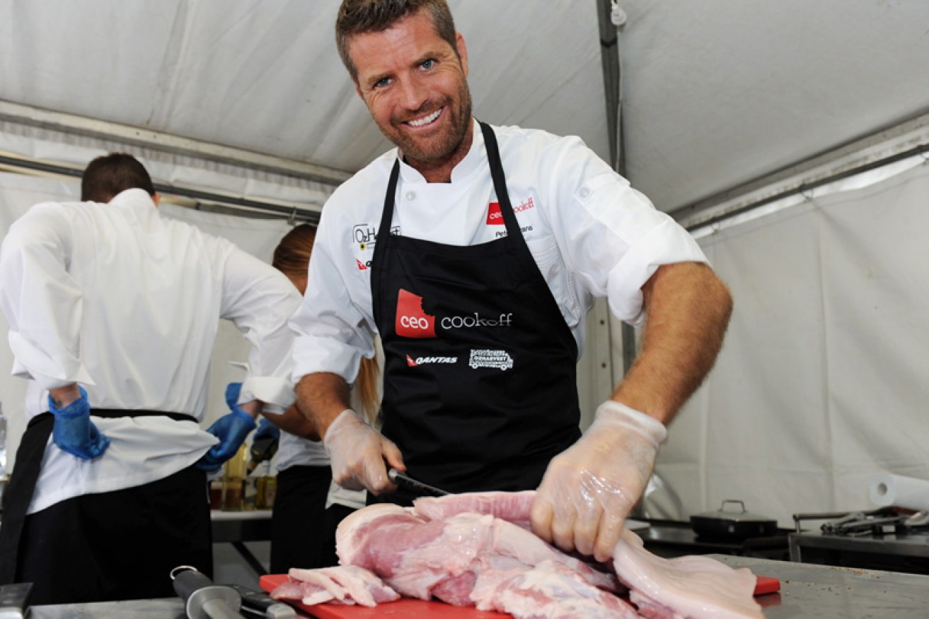 Pete Evans attempts to clear up controversial health claims in online rant.