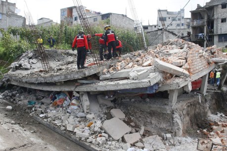 Shaken Ecuador hunts for quake survivors