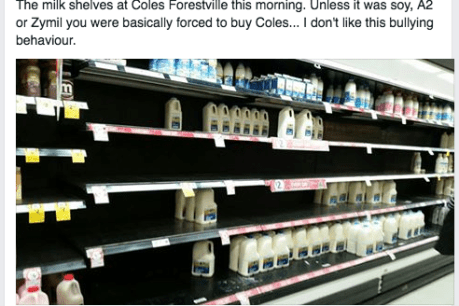 Coles, Woolies slammed for lack of brand name milk