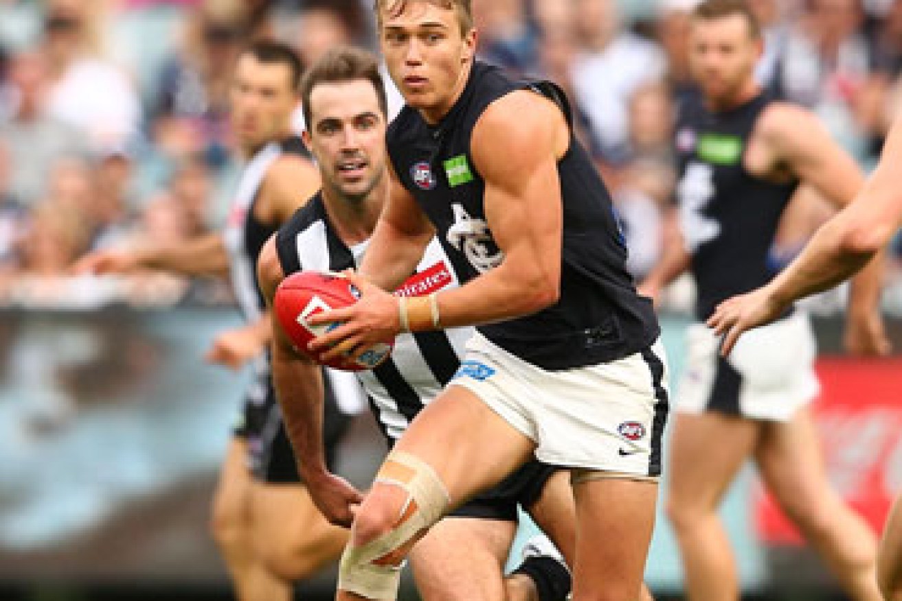 A common sight: Patrick Cripps bursts through the midfield. Photo: Getty