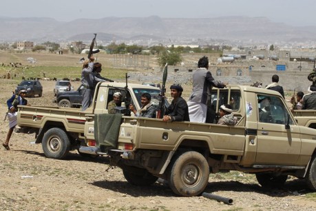 Suicide bomber kills 25 in southern Yemen