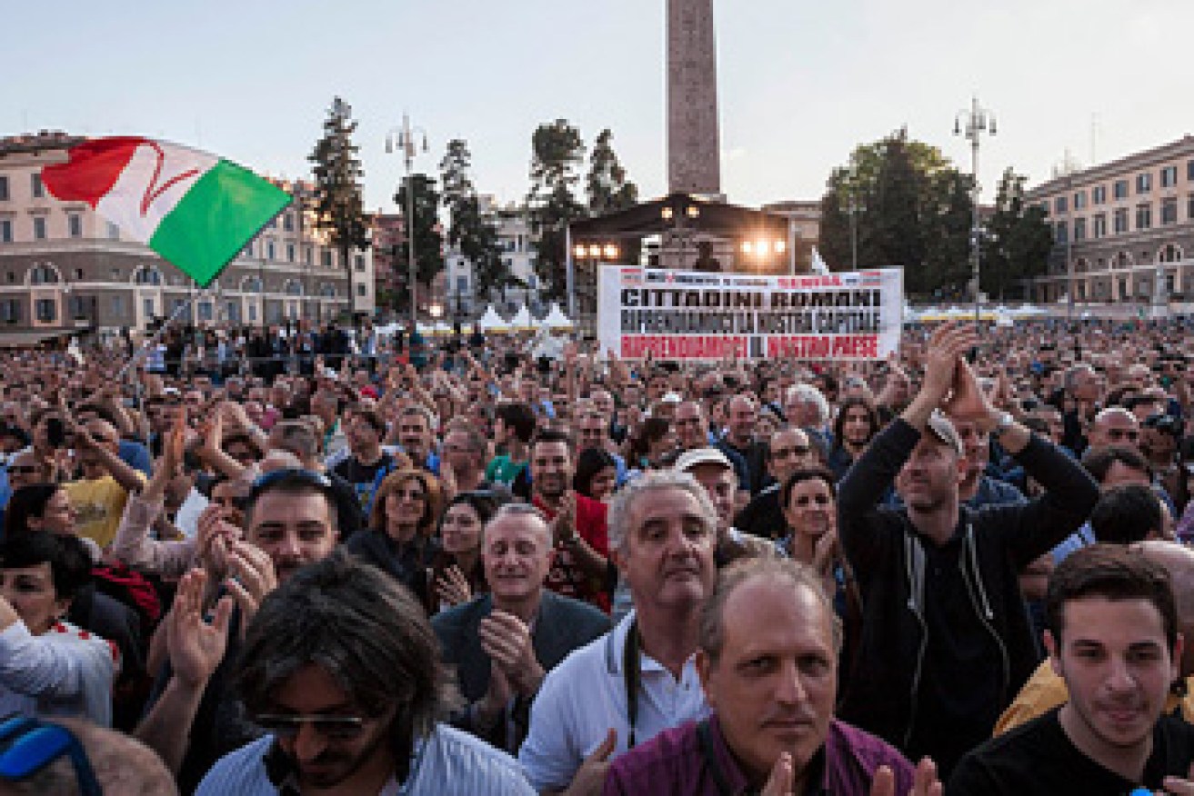 Throngs of Romans attend the closing night of Raggi's campaign. Photo: Getty