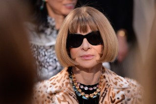 Wintour steps down as <i>Vogue</i> editor-in-chief