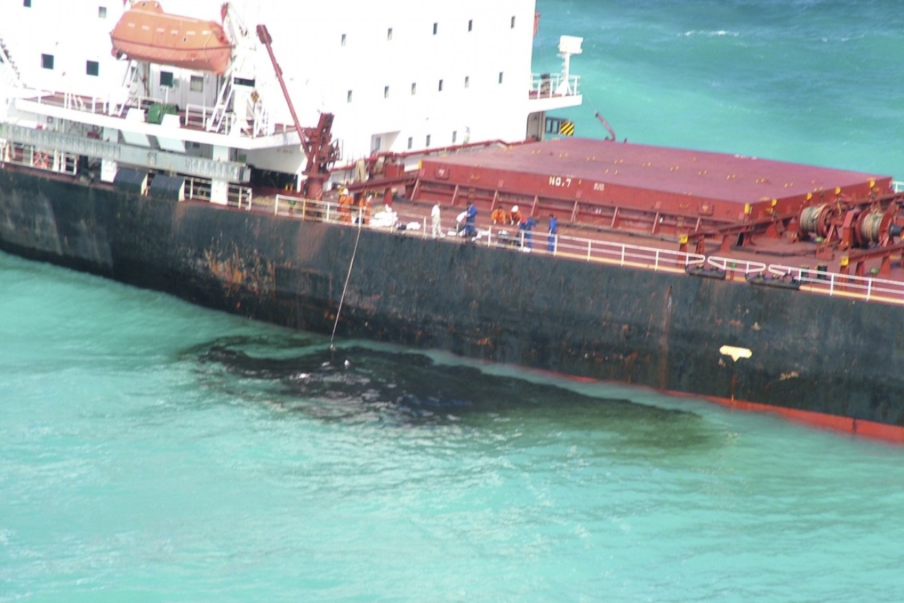 Oil leaks from the coal carrier Shen Neng 1 off the coast of Rockhampton.