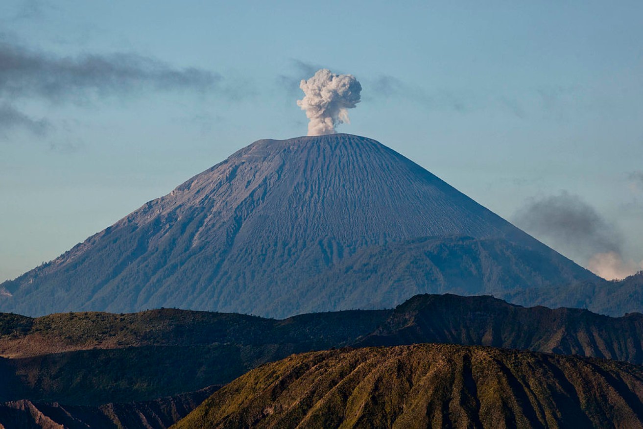 Mount Rinjani spews volcanic ash. 
