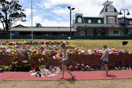 Dreamworld slammed for not directly contacting victims&#8217; families