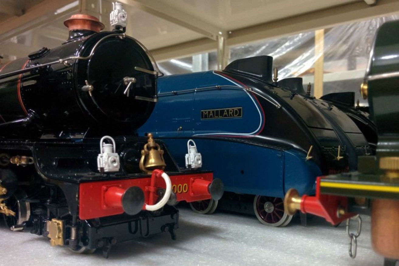 This piece is a London and North Eastern Railway 4-6-2 A4 class locomotive called 'Mallard'.