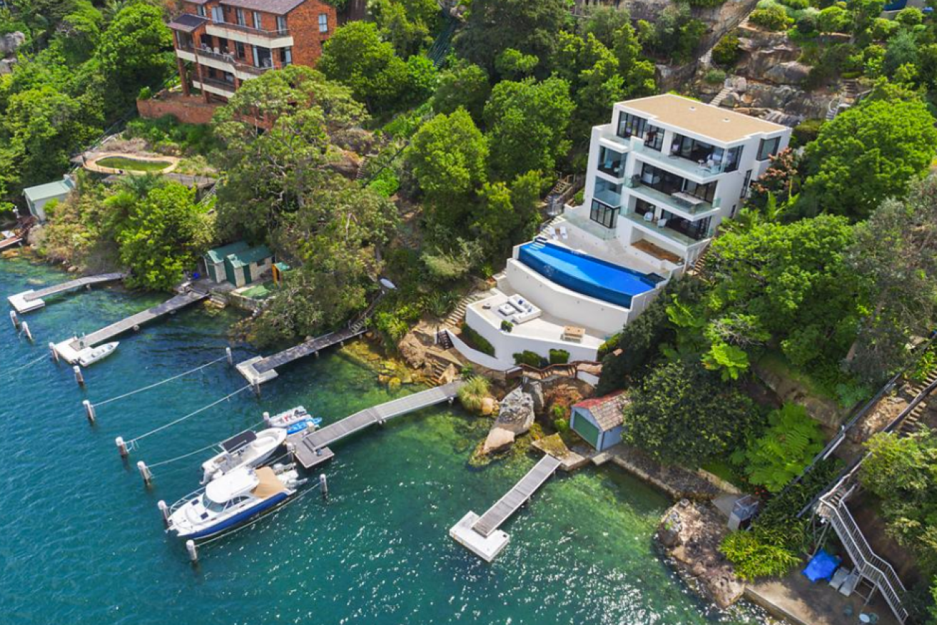 Brett Lee sold his resort-style luxurious mansion on the harbour.