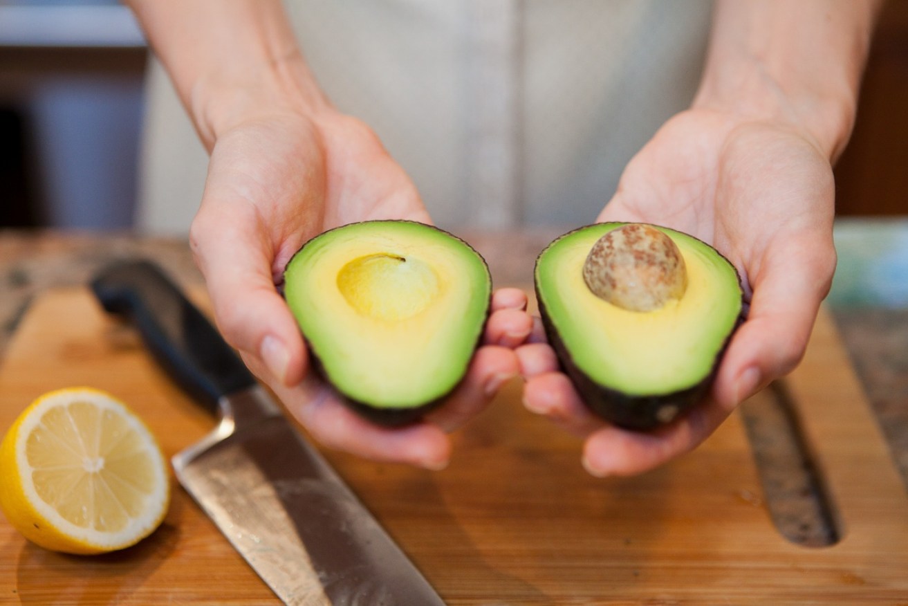 https://wp.thenewdaily.com.au/wp-content/uploads/2016/12/how-to-keep-your-avocados-fresh.jpg?resize=1313,876&quality=90