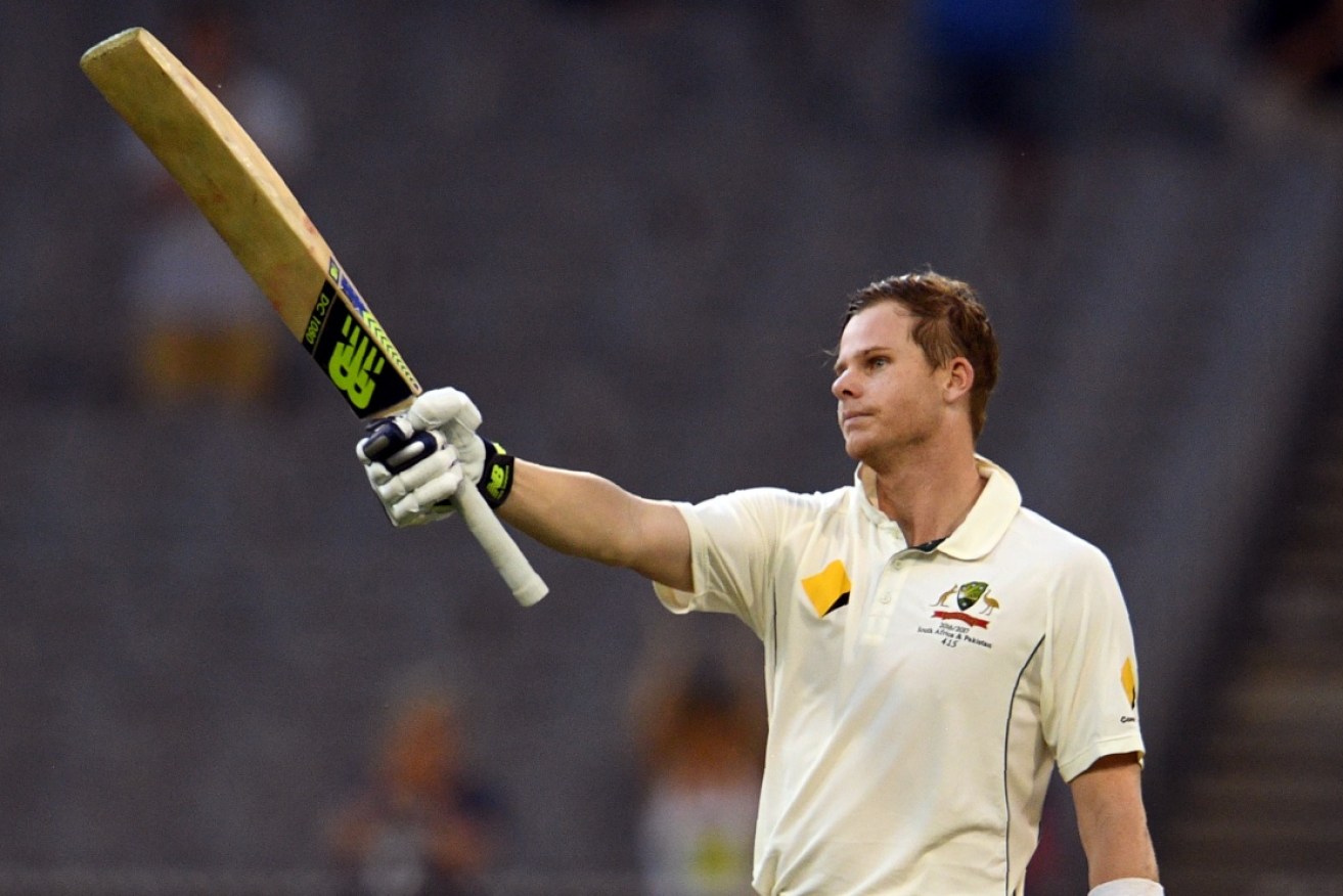 Steve Smith notched his fourth century of 2016 just before the rain arrived at the MCG. 