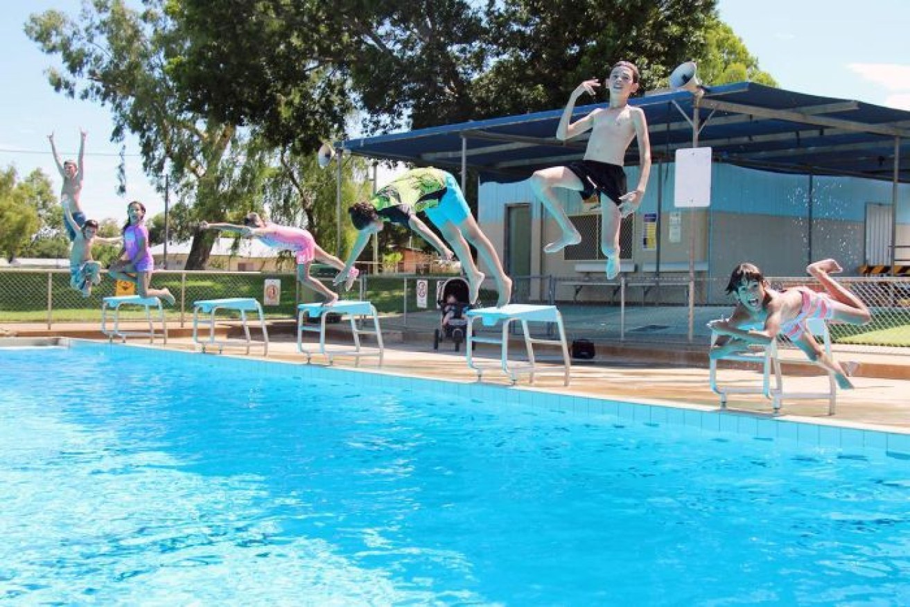 The Bourke War Memorial Swimming Pool is a meeting place for children in the scorching summers.