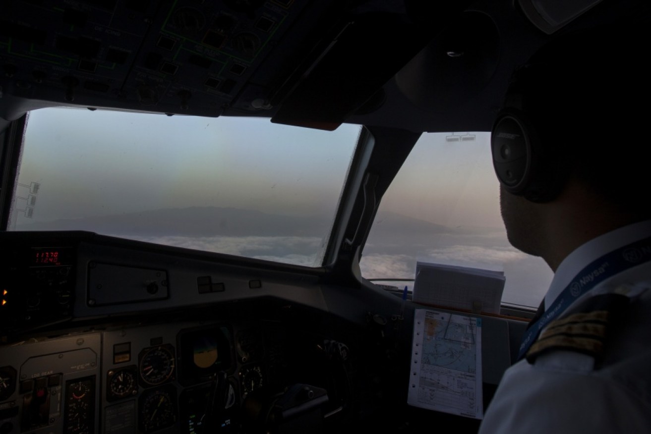 A Harvard study has found that hundreds of commercial airline pilots currently flying may be clinically depressed.