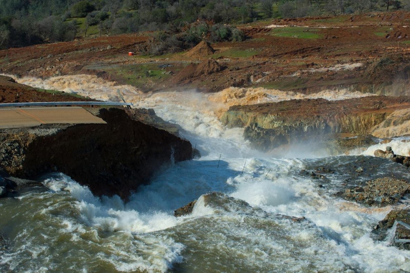 Californian authorities have ordered thousands of residents near Lake Oroville to evacuate over fears of imminent failure of the emergency spillway at the Oroville Dam.