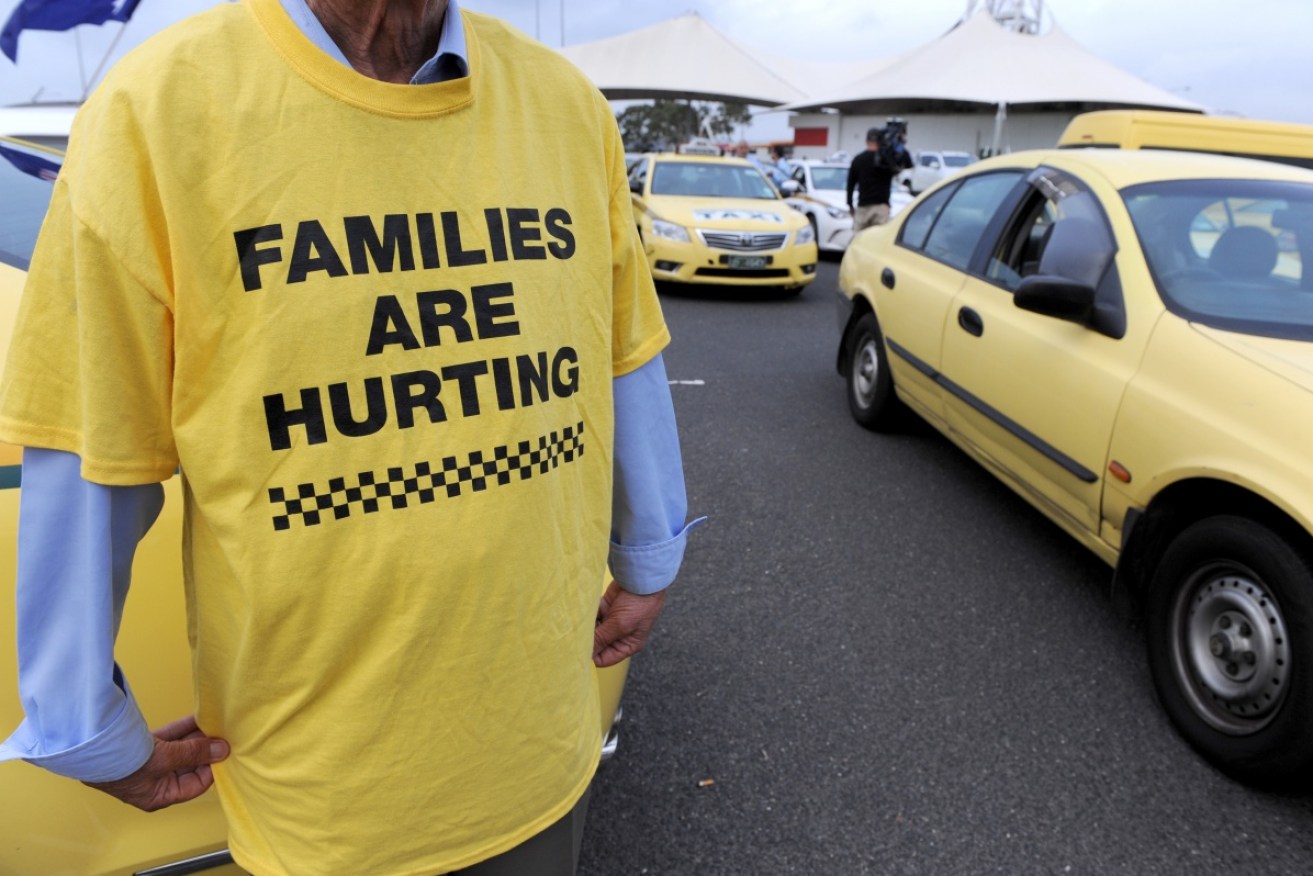 Taxi drivers in Melbourne staged a protest on Monday. 