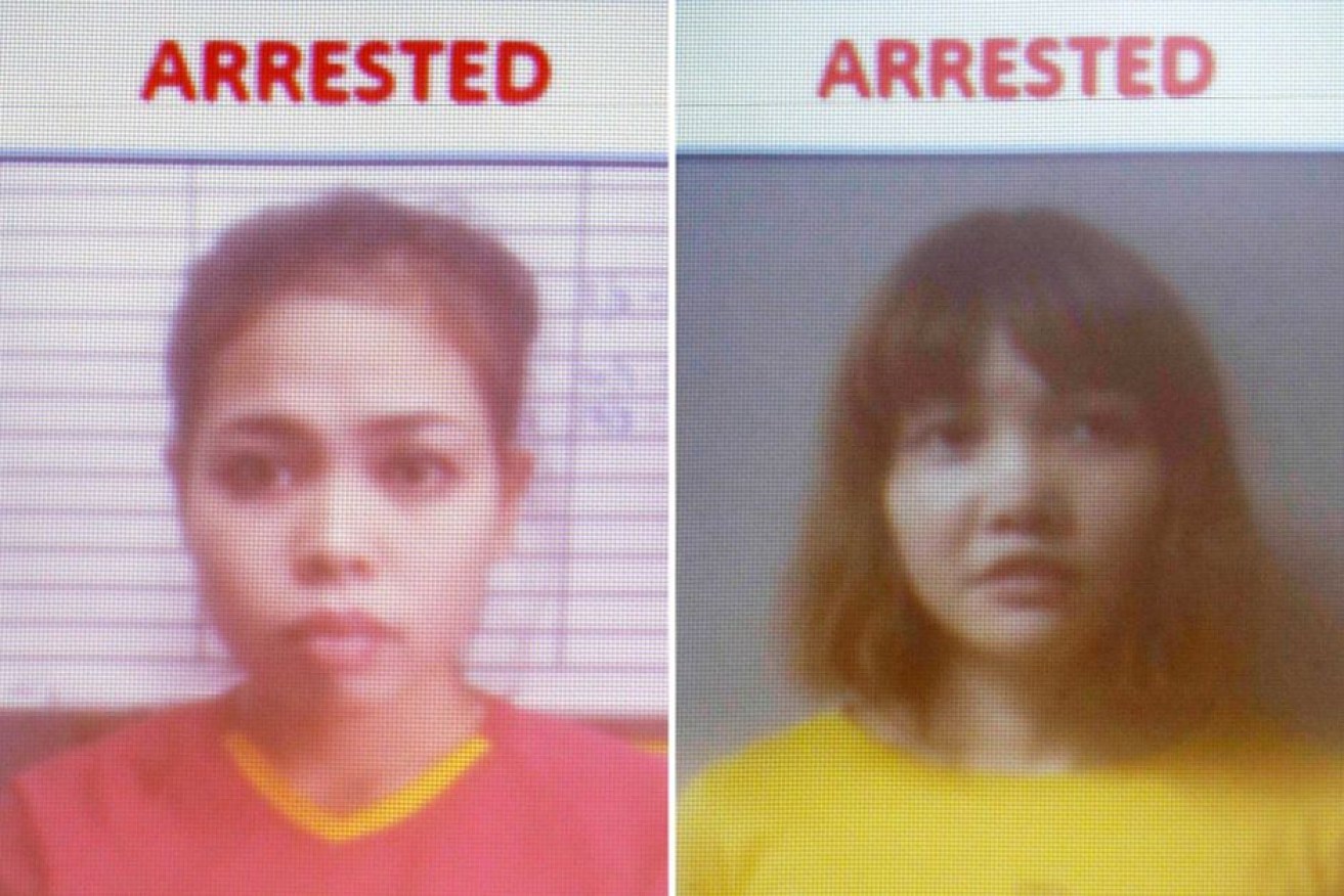 Indonesian suspect Siti Aisyah (L) and Vietnamese suspect Doan Thi Huong.