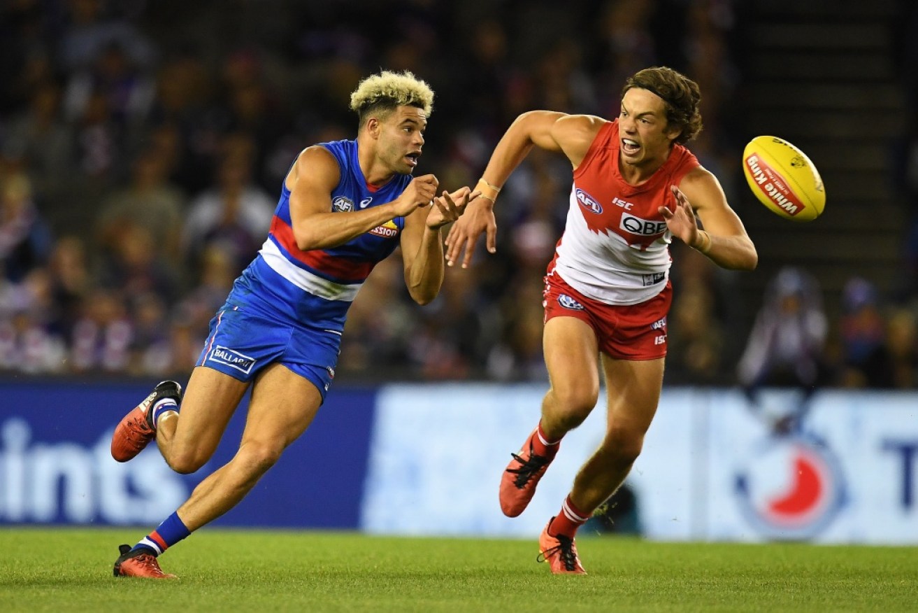 The Dogs' Jason Johannisen in action during Round 2 of the AFL season. Photo: AAP