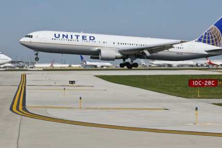 United Airlines says no one fired over dragging
