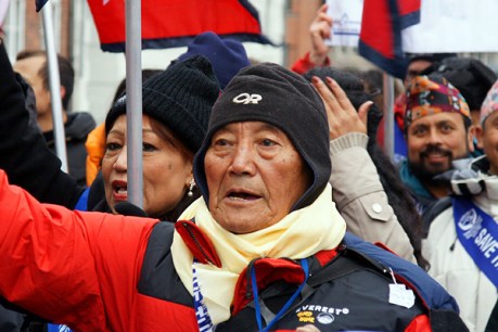 85-year-old dies in Everest attempt