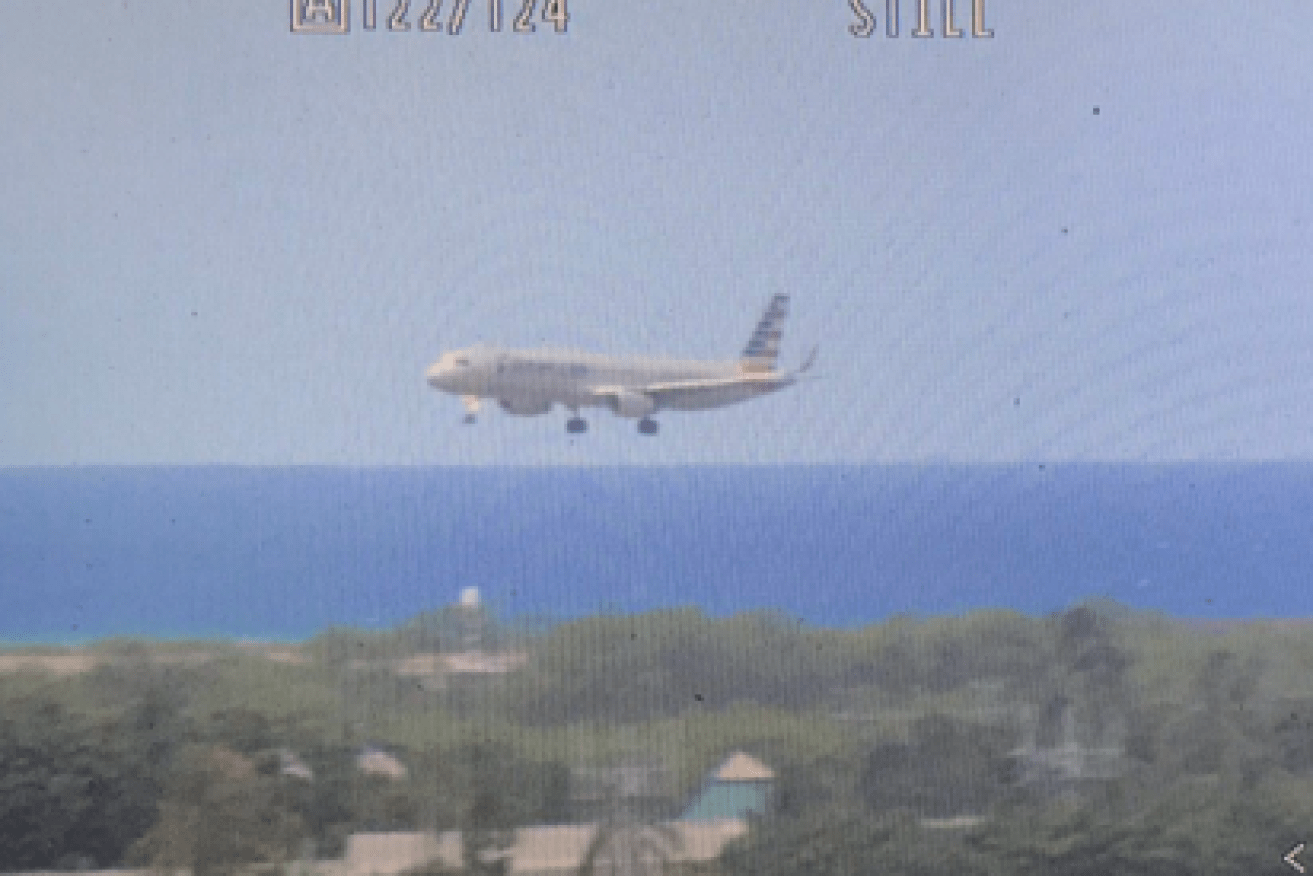 American Airlines flight 31 as it was coming in to land at Honolulu International Airport. Source: Twitter/Hawaii News Now
