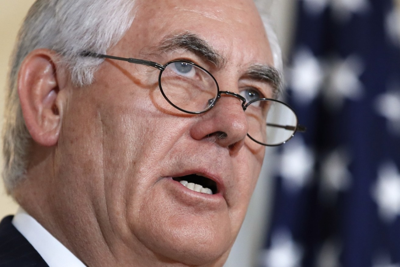 US Secretary of State Rex Tillerson calls on Saudi Arabia, Egypt, the UAE and Bahrain to immediately ease their blockade on Qatar.