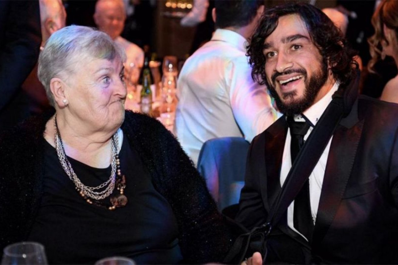 Johnathan Thurston made a surprise appearance at the Men Of League Gala for an old friend.