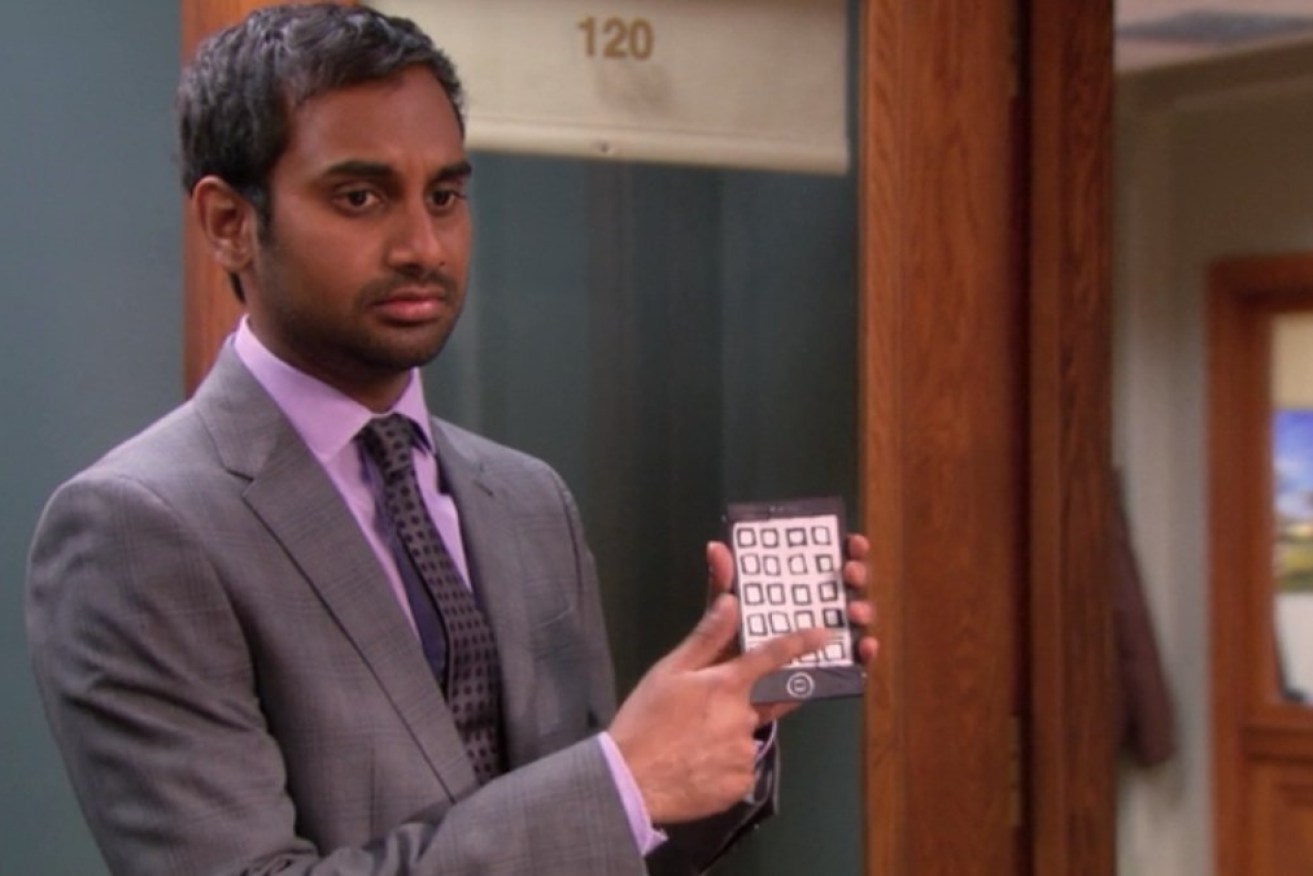 Comedian Aziz Ansari removed the internet browser from his phone and is reaping the benefits. 