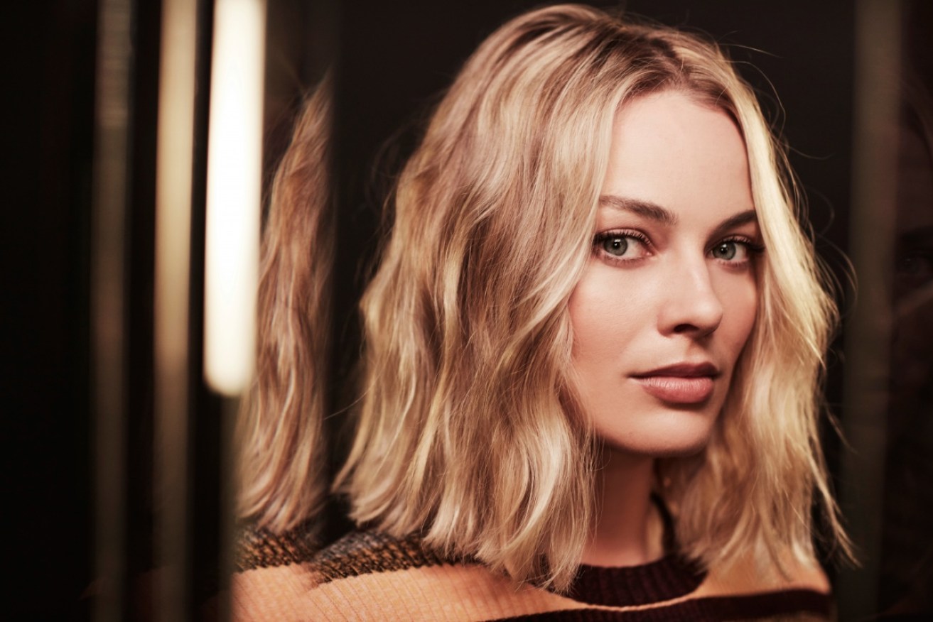 Margot Robbie is "gripping and powerful" as US figure skater Tonya Harding.