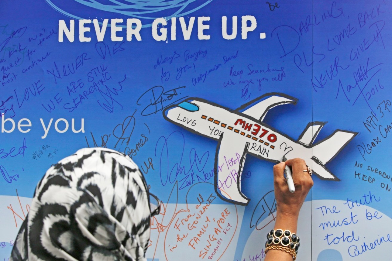 The search for the missing Malaysia Airlines flight is reportedly set to resume.