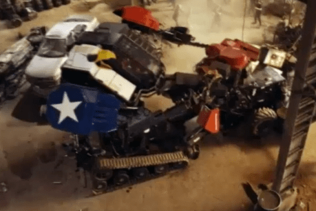 Giant robot battle starts loud, but ends quickly and with a whimper