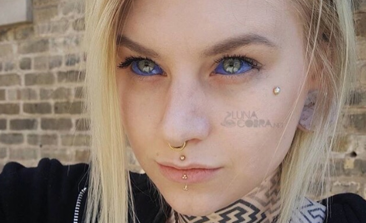 Dragon Girl' goes blind tattooing eyeballs blue | news.com.au — Australia's  leading news site