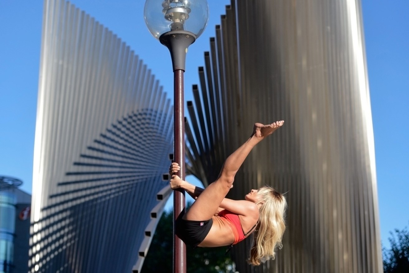 Australia does not have an officially recognised pole dancing federation.