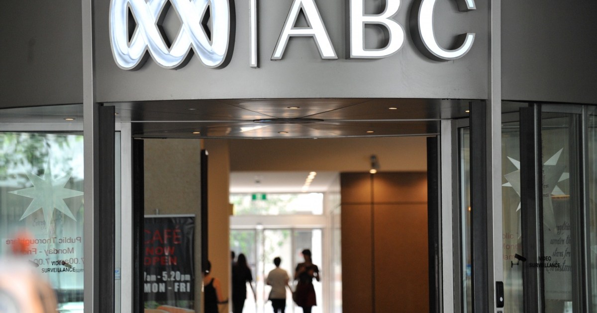 ABC removes article that criticises Turnbull's company tax cuts