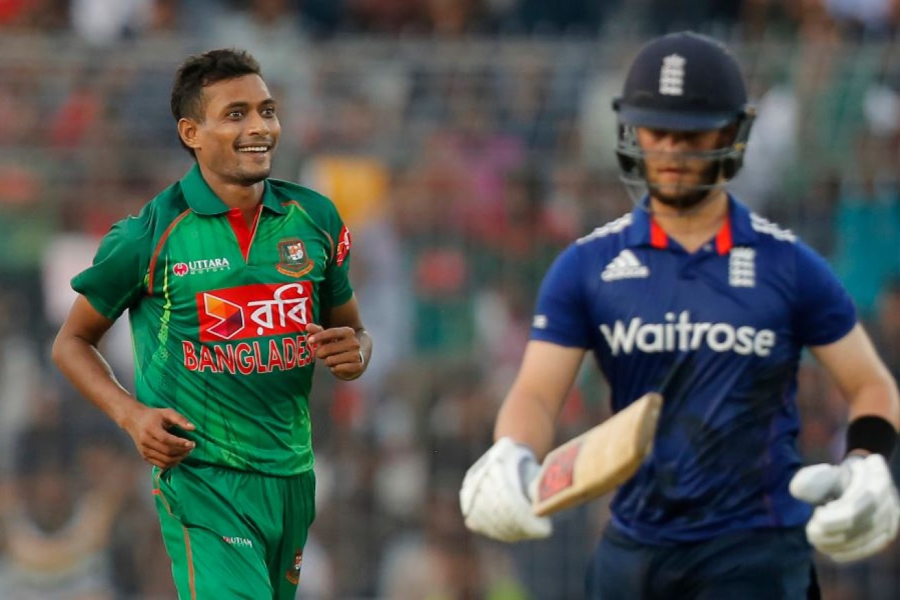 Perhaps it was the memory of his dismissal by Bangladesh's Shafiul Islam in October that drove Ben Duckett to linger late into the night at a warm and friendly bar.