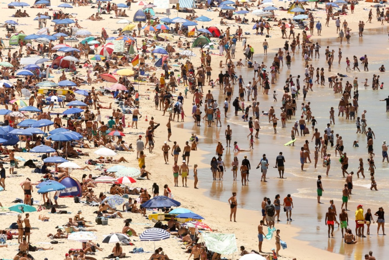 Sydneysiders flocked to Bondi beach as the temperature soared. 